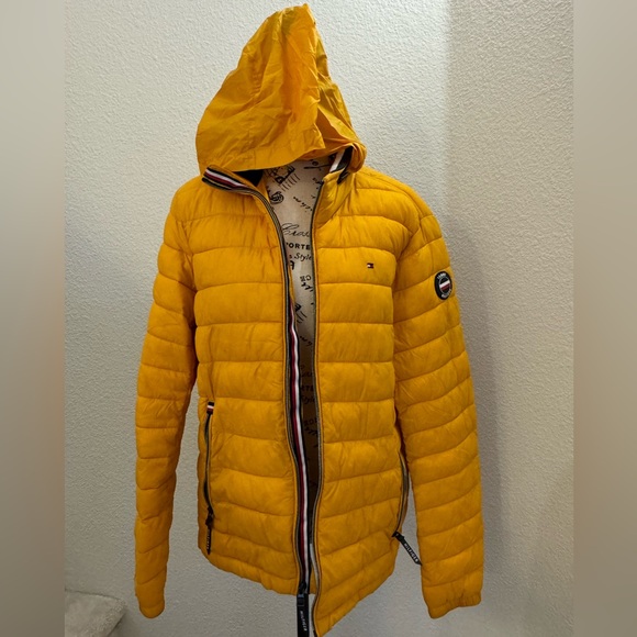 Tommy Hilfiger Warm Like Down Lightweight Packable Puffer Jacket - Picture 3 of 10